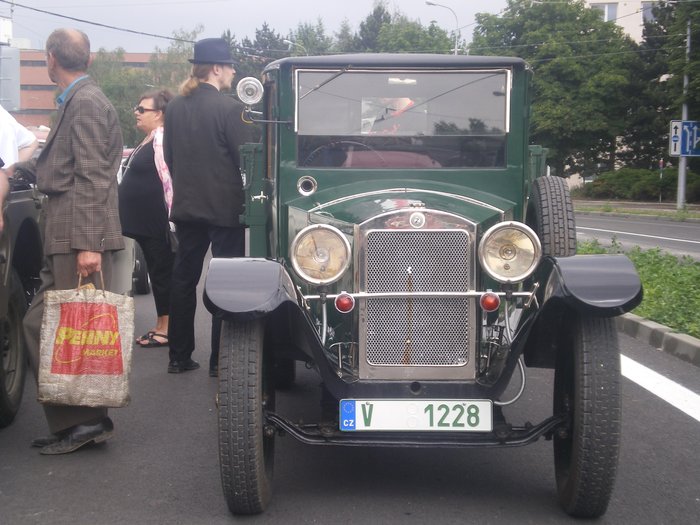 historické auto typu Praga TMB